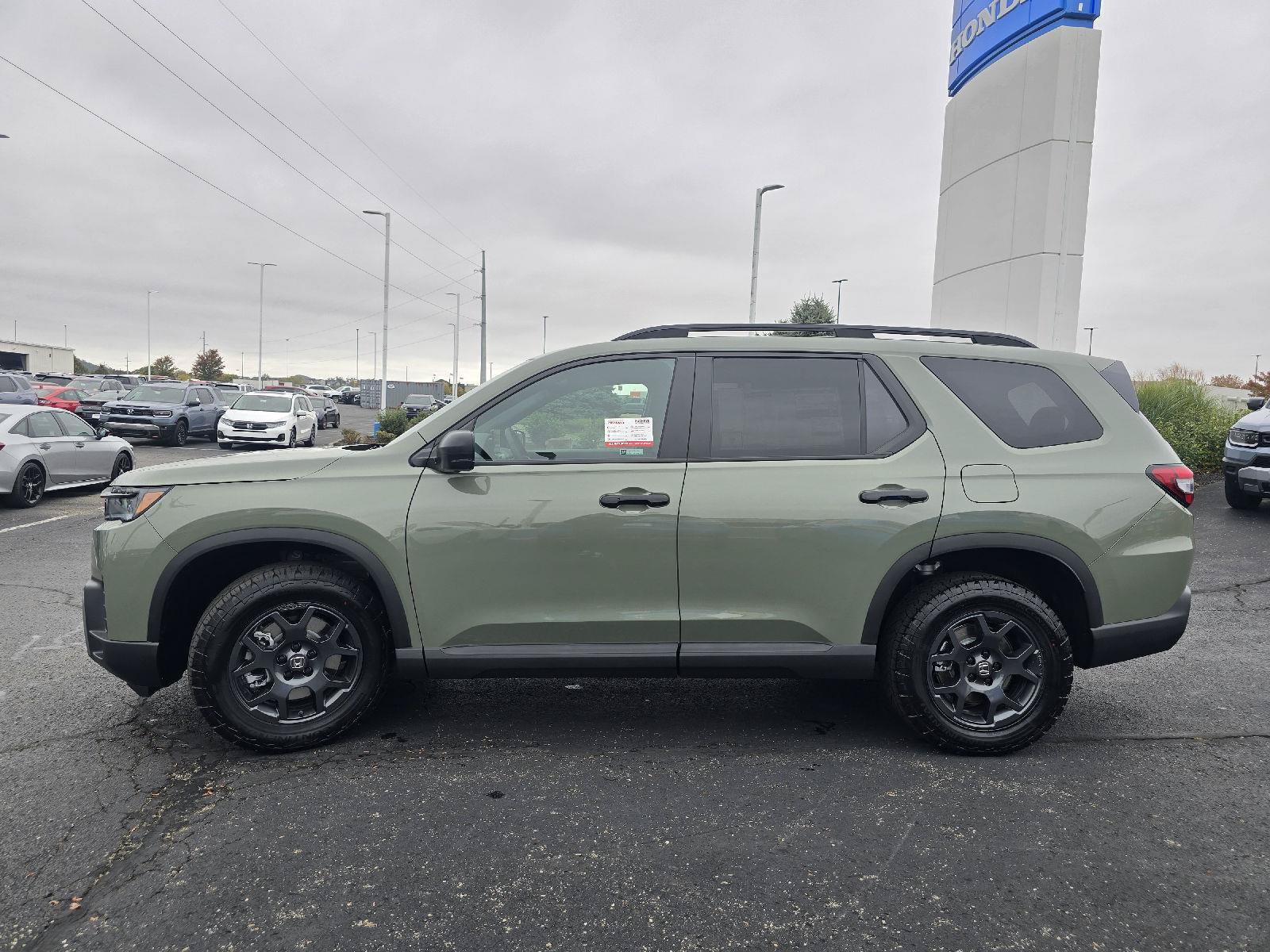 New 2026 Honda Pilot TrailSport image 4