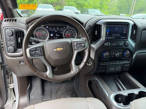 Used 2019 Chevrolet Silverado 1500 LTZ w/ LTZ Premium Package AWD/4WD image 15