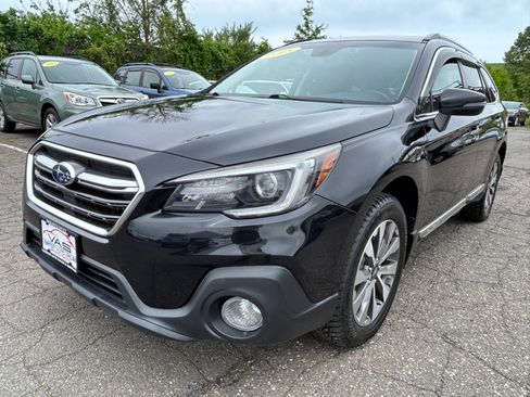 Used 2018 Subaru Outback 2.5i Touring AWD/4WD image 1