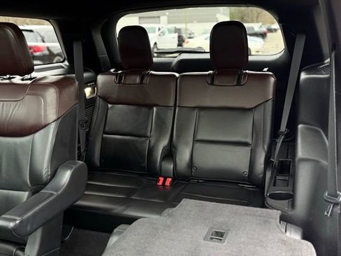 Used 2020 Ford Explorer Platinum w/ Premium Technology Package image 26