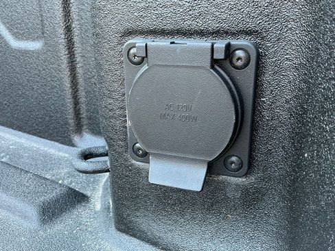 Used 2025 GMC Sierra 2500 AT4 w/ AT4 Premium Plus Package image 10