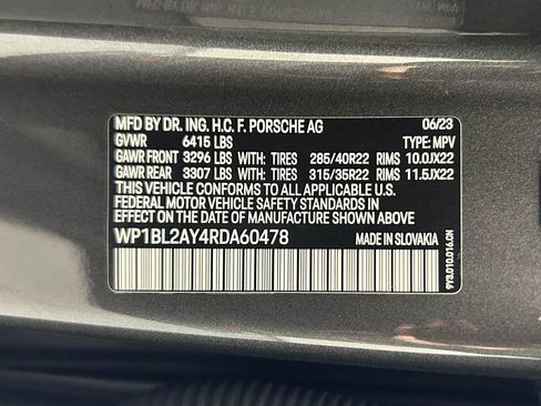 Certified 2024 Porsche Cayenne S AWD/4WD image 31