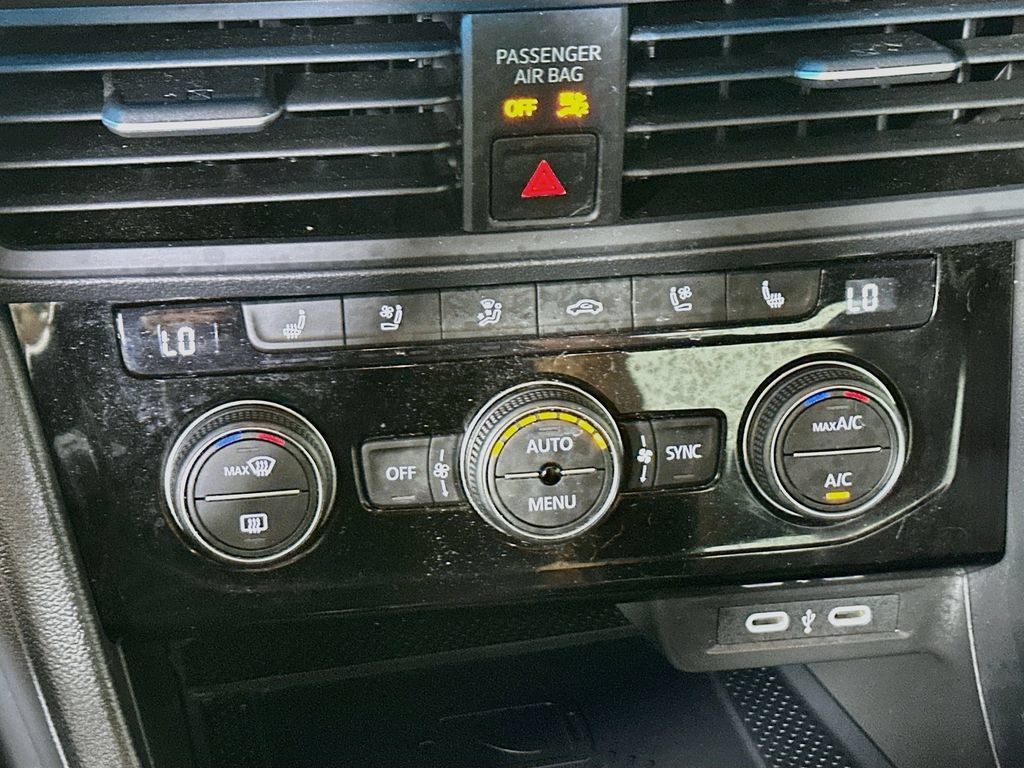 Used 2024 Volkswagen Jetta GLI Autobahn FWD image 14