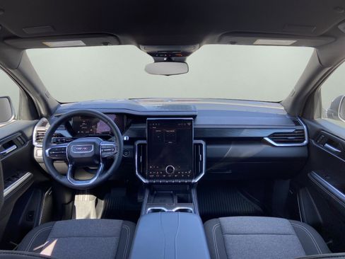 Used 2025 GMC Acadia Elevation w/ LPO, Floor Liner Package image 10