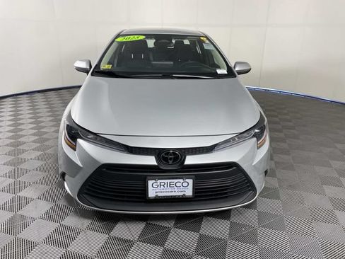 Used 2025 Toyota Corolla LE FWD image 3