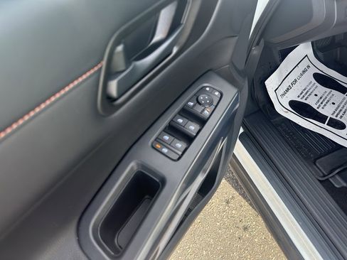 Used 2023 Nissan Pathfinder Rock Creek image 14