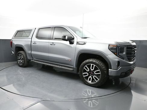 Used 2023 GMC Sierra 1500 AT4 w/ AT4 Premium Package AWD/4WD image 5