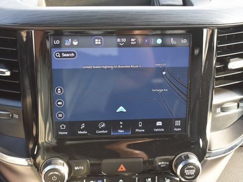 Used 2024 RAM 1500 Laramie RWD image 24