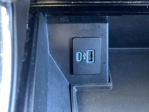 Used 2022 Ford F150 Lariat image 26