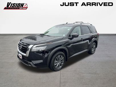 New 2025 Nissan Pathfinder SV
