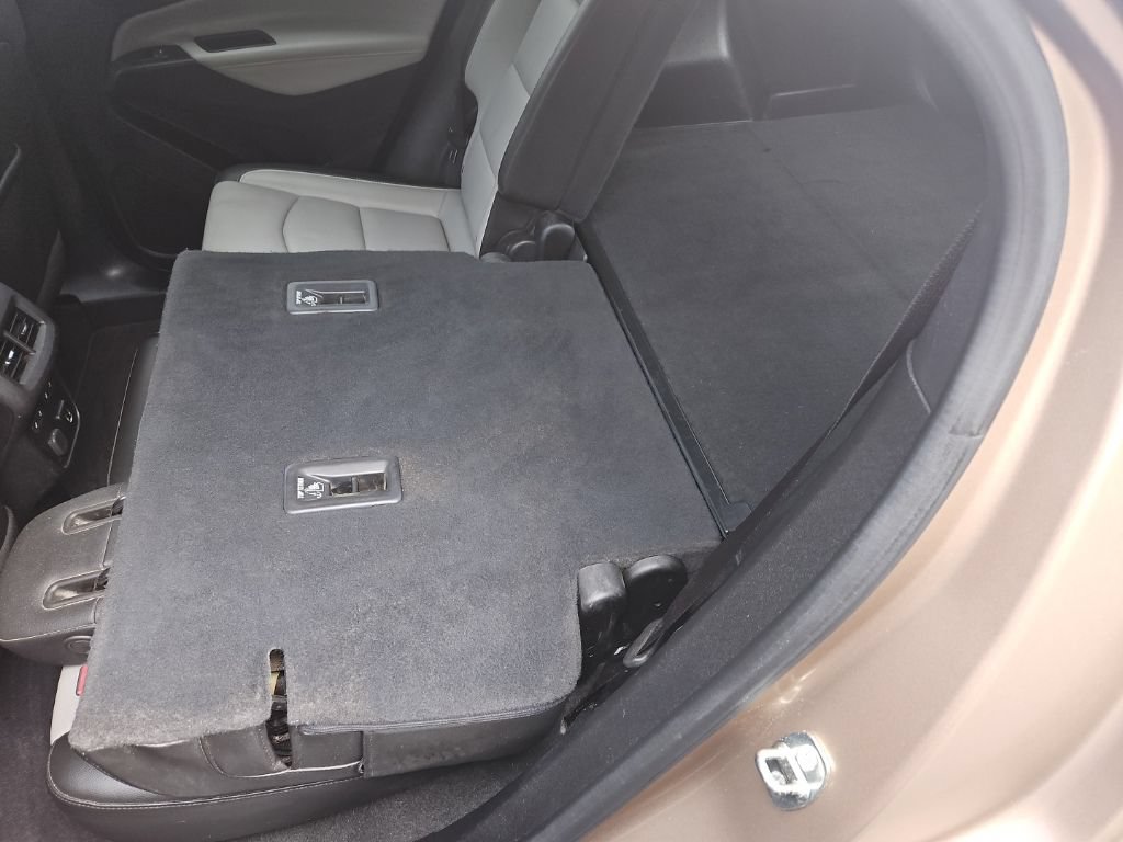 Used 2018 Chevrolet Equinox Premier AWD/4WD image 25