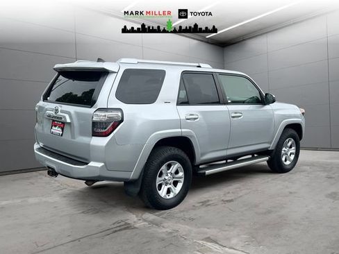 Used 2016 Toyota 4Runner SR5 AWD/4WD image 5