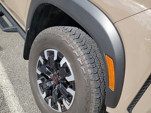 Used 2023 Nissan Frontier PRO-4X w/ Pro Convenience Package AWD/4WD image 7