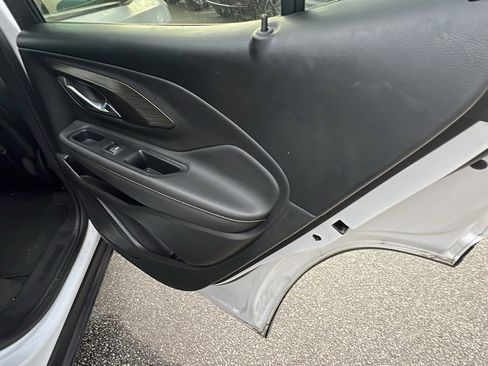 Used 2023 GMC Terrain SLT image 20