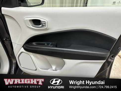 Used 2020 Jeep Compass Latitude image 17