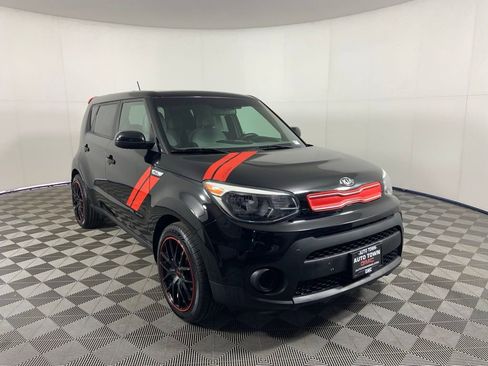 Used 2017 Kia Soul image 1