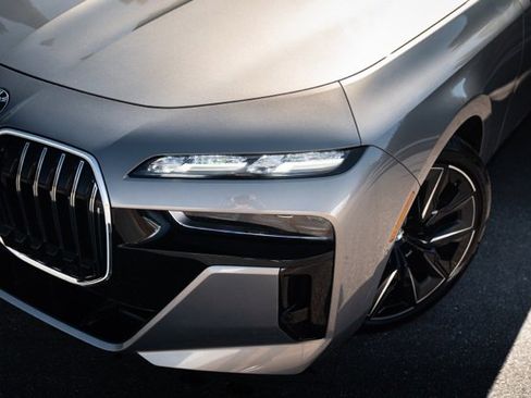 Used 2023 BMW 760i xDrive 760i xDrive w/ Executive Package image 4