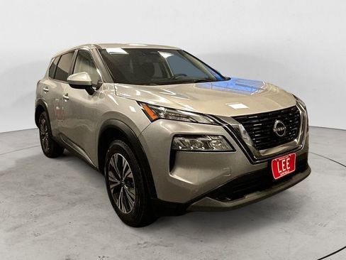 Used 2023 Nissan Rogue SV image 8