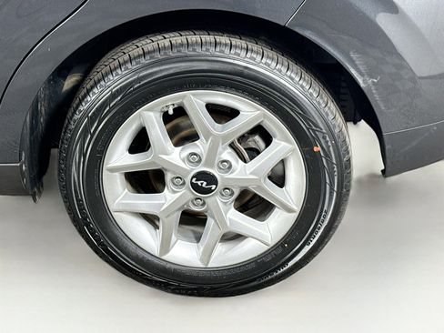 Used 2023 Kia Soul S FWD image 9