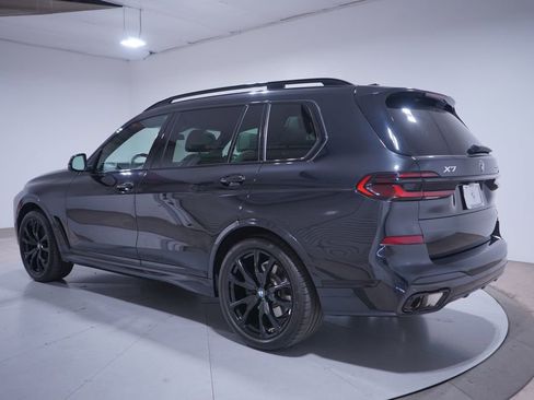 Used 2024 BMW X7 xDrive40i w/ M Sport Package AWD/4WD image 3
