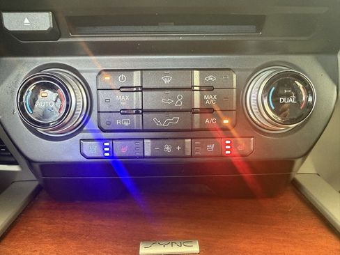 Used 2016 Ford F150 King Ranch w/ FX4 Off-Road Package image 32