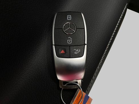 Certified 2025 Mercedes-Benz GLB 250 4MATIC image 29