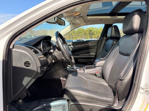 Used 2017 Chrysler 300 C w/ Safetytec Plus Group image 13