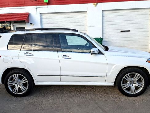 Used 2013 Mercedes-Benz GLK 350 4MATIC image 4