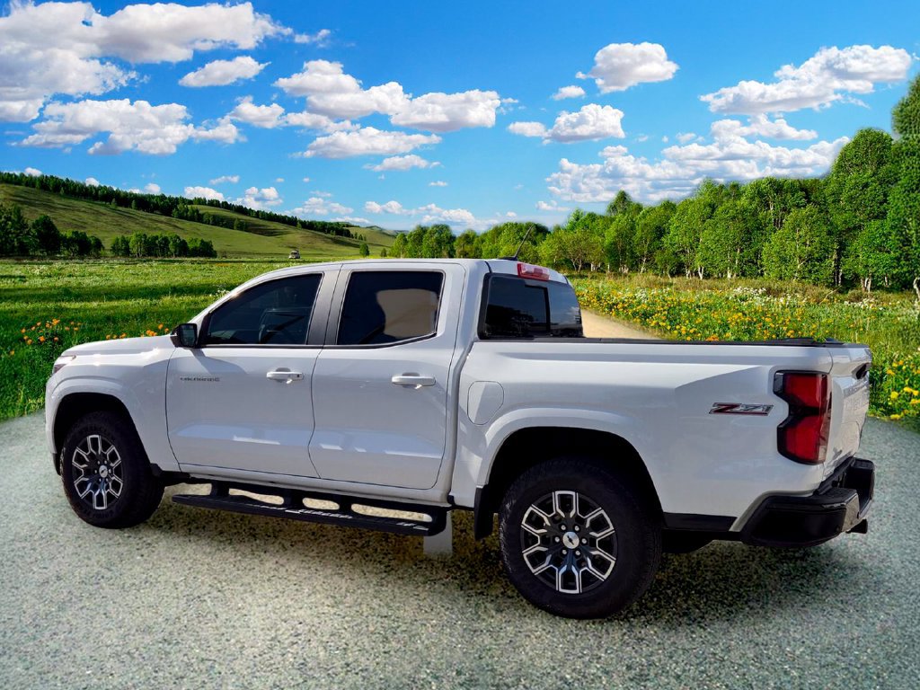 Used 2026 Chevrolet Colorado Z71 w/ Technology Package AWD/4WD image 4