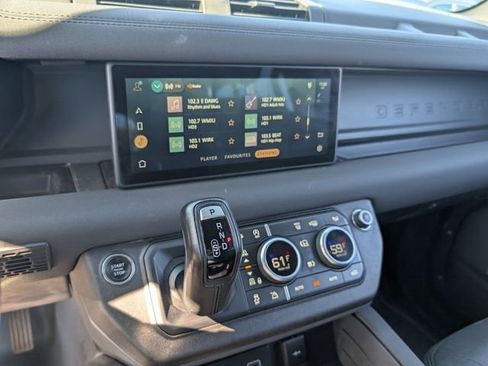 Used 2023 Land Rover Defender 110 X-Dynamic SE image 16