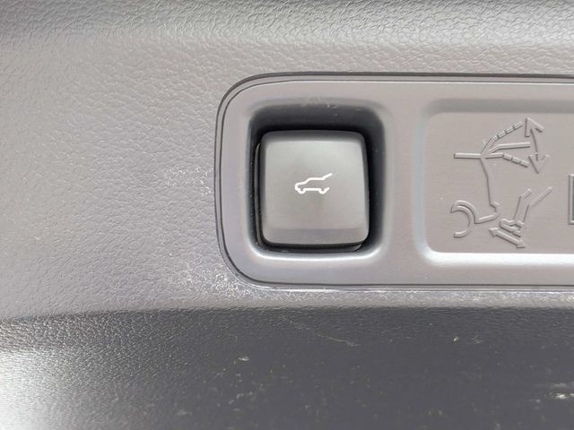Used 2022 Lincoln Navigator 4WD image 12