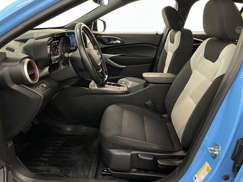 Certified 2024 Chevrolet Trax RS w/ Driver Confidence Package FWD image 6