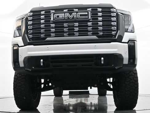 Used 2025 GMC Sierra 2500 Denali Ultimate image 53