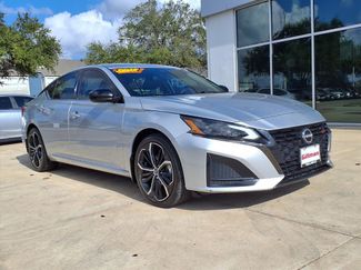 Used 2023 Nissan Altima 2.5 SR video 2