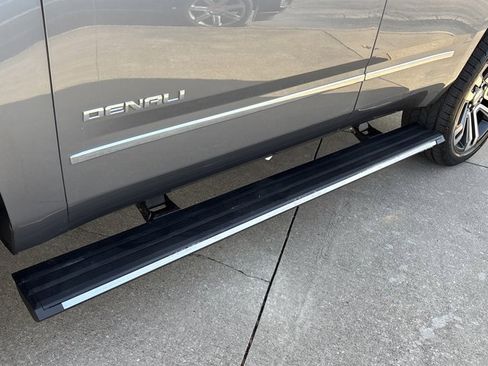Used 2019 GMC Yukon Denali w/ Denali Ultimate Package image 15