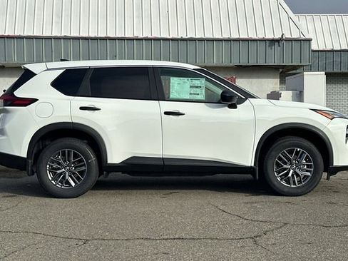 New 2026 Nissan Rogue S image 3