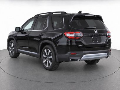 Used 2025 Honda Pilot Elite