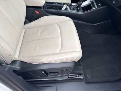 Used 2022 Audi Q3 2.0T Premium AWD/4WD image 13