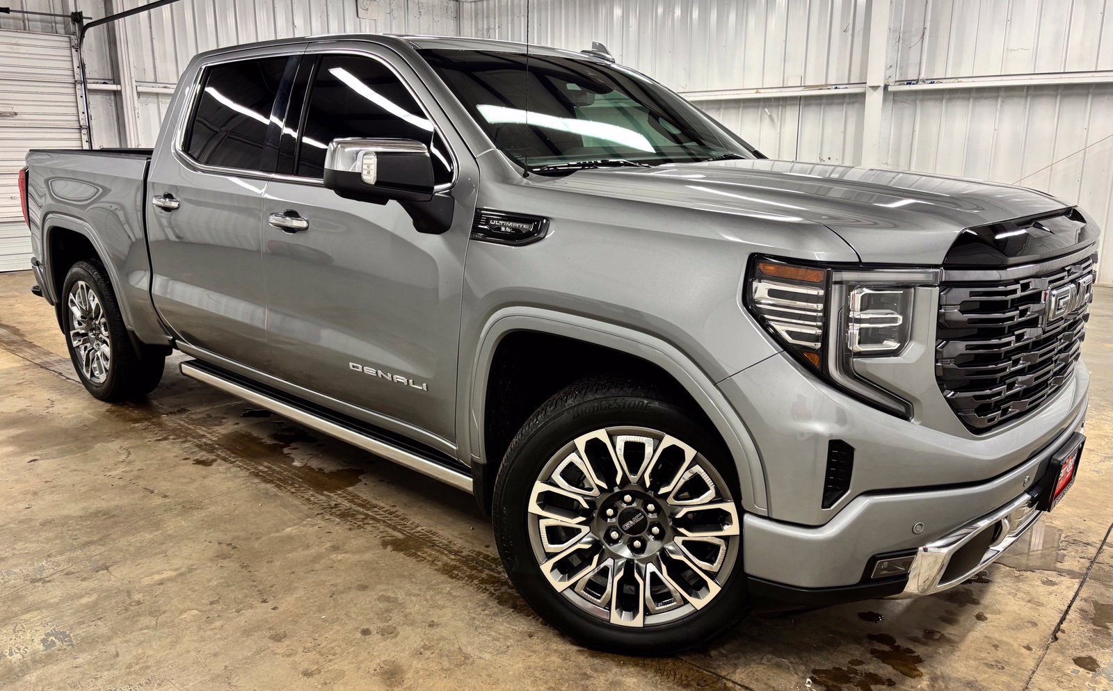 Used 2025 GMC Sierra 1500 Denali Ultimate AWD/4WD image 1