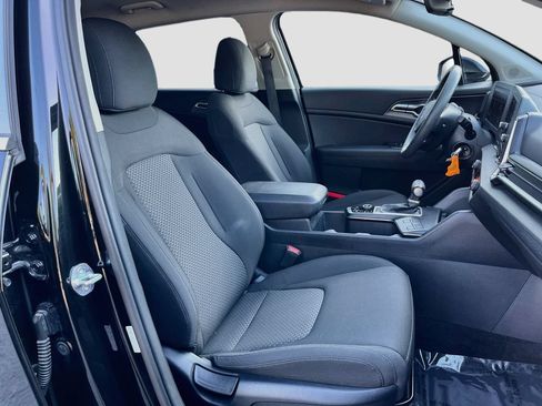 Certified 2024 Kia Sportage LX FWD image 31