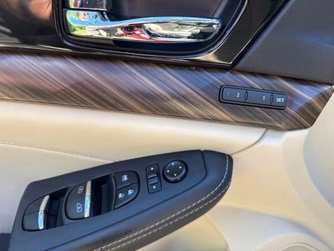Used 2016 Nissan Maxima Platinum FWD image 45