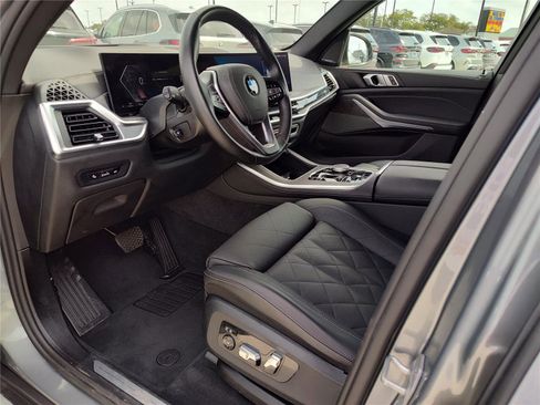 Certified 2025 BMW X5 xDrive40i image 2