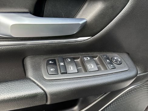 Used 2022 RAM 1500 Big Horn image 15