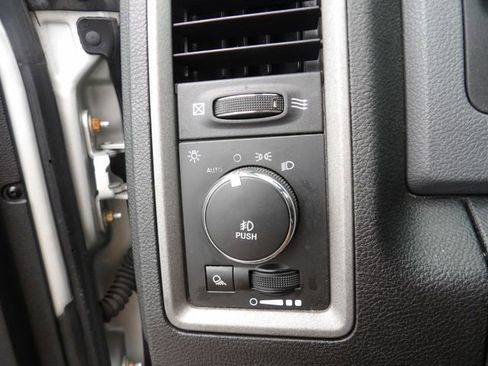 Used 2017 RAM 1500 Express image 47