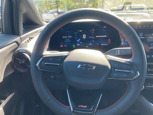New 2025 Chevrolet Equinox EV RS w/ Convenience Package II FWD image 6