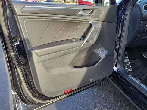 Used 2020 Volkswagen Tiguan SEL Premium R-Line w/ 3rd Row Seat Package image 23