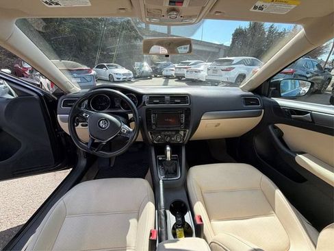 Used 2015 Volkswagen Jetta TDI S FWD image 27