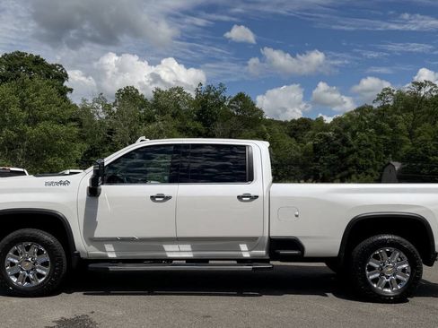 Used 2024 Chevrolet Silverado 3500 High Country w/ High Country Premium Package AWD/4WD image 4