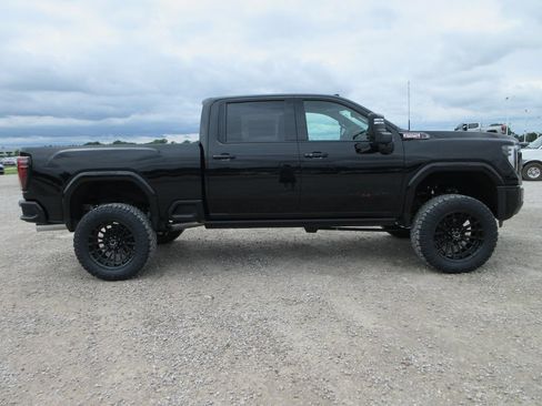 New 2026 GMC Sierra 2500 AT4 w/ AT4 Premium Plus Package AWD/4WD image 3