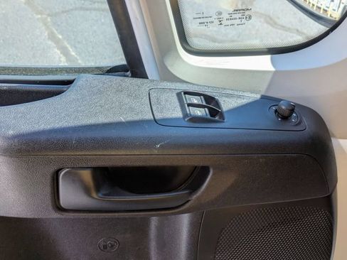 Used 2019 RAM ProMaster 3500 w/ Premium Appearance Group FWD image 12